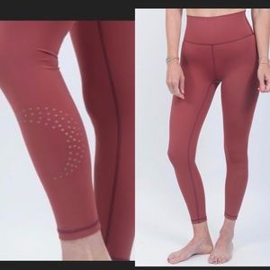 NWT Zyia Brilliant leggings